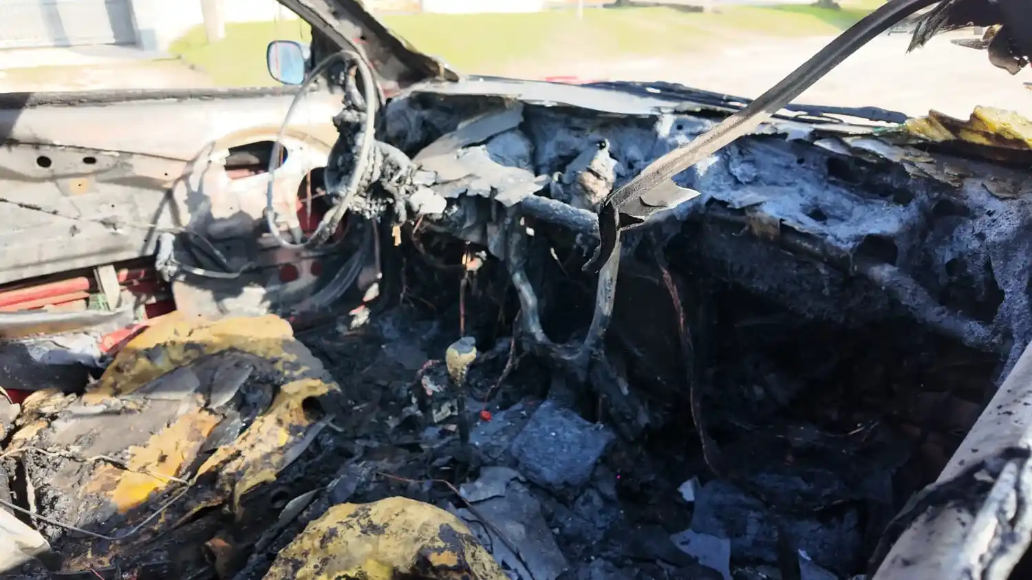 auto incendidado