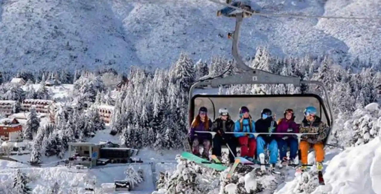 Fin de semana extra largo: más de 4,4 millones de personas visitaron destinos turísticos