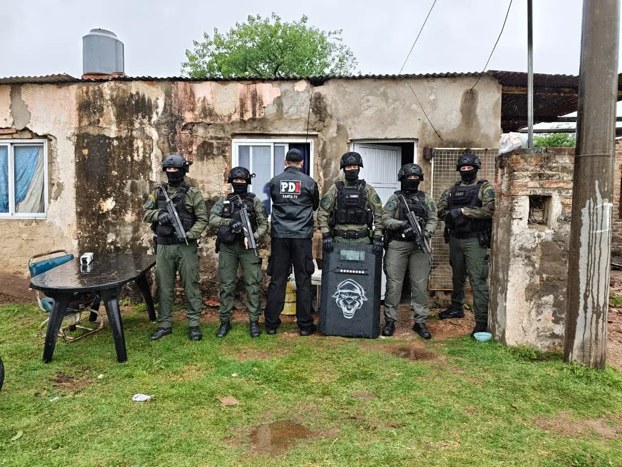 CUATRO ALLANAMIENTOS
