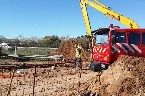 Luján: Murió operario tras desmoronarse un desagüe de Autopista del Oeste