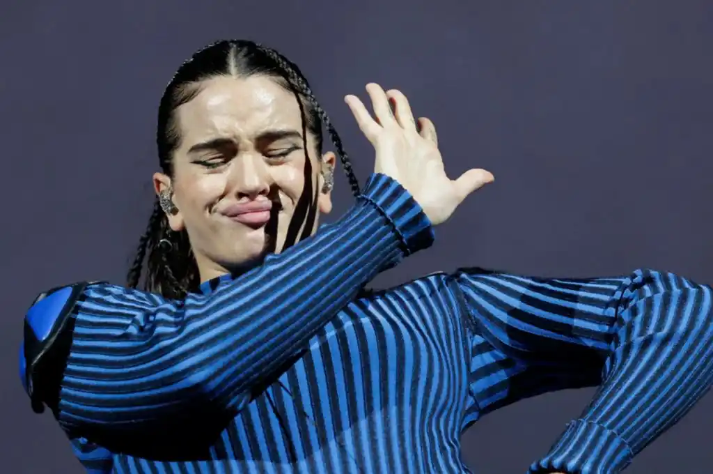 Rosalía se enfureció por la difusión de su falso desnudo publicado por un artista español