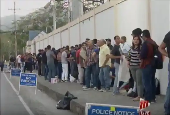 Venezolanos deben actualizar sus datos para recibir nuevas tarjetas en Trinidad y Tobago