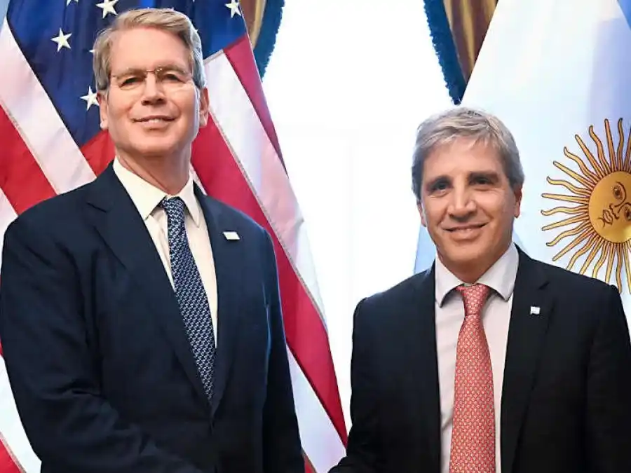 EE.UU hizo una compra directa de pesos argentinos y un swap de US$20.000 millones