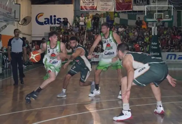 Racing derrotó a Belgrano con el “cuchillo entre los dientes”