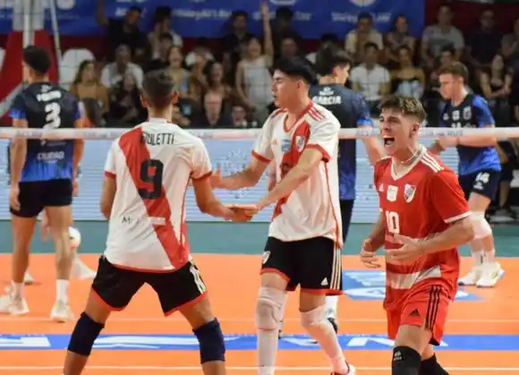River y Policial pegaron primero en las semifinales de la Liga de Vóley