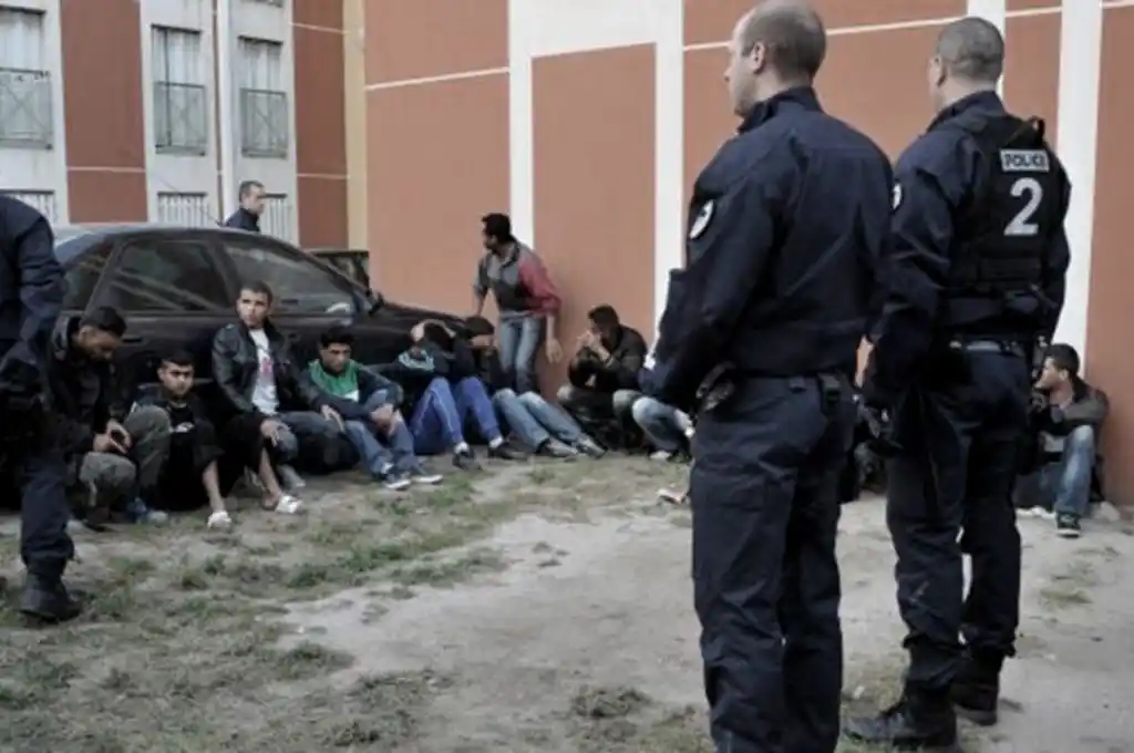 Sicilia: polémica por el escape de casi 200 refugiados