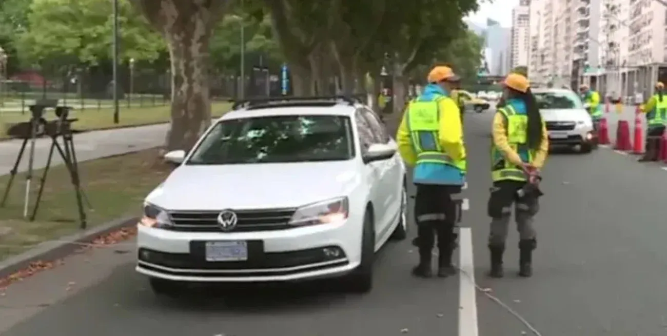 Desde el comienzo del procedimiento el conductor estuvo atrincherado en su vehículo.