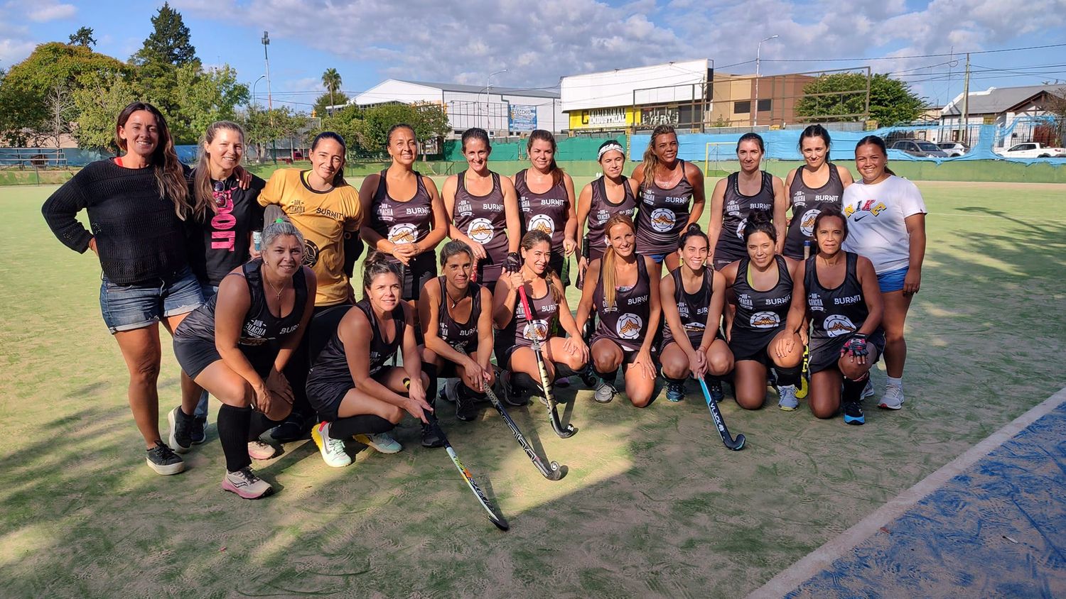 Este domingo Las mamis Hockey juegan la segunda fecha