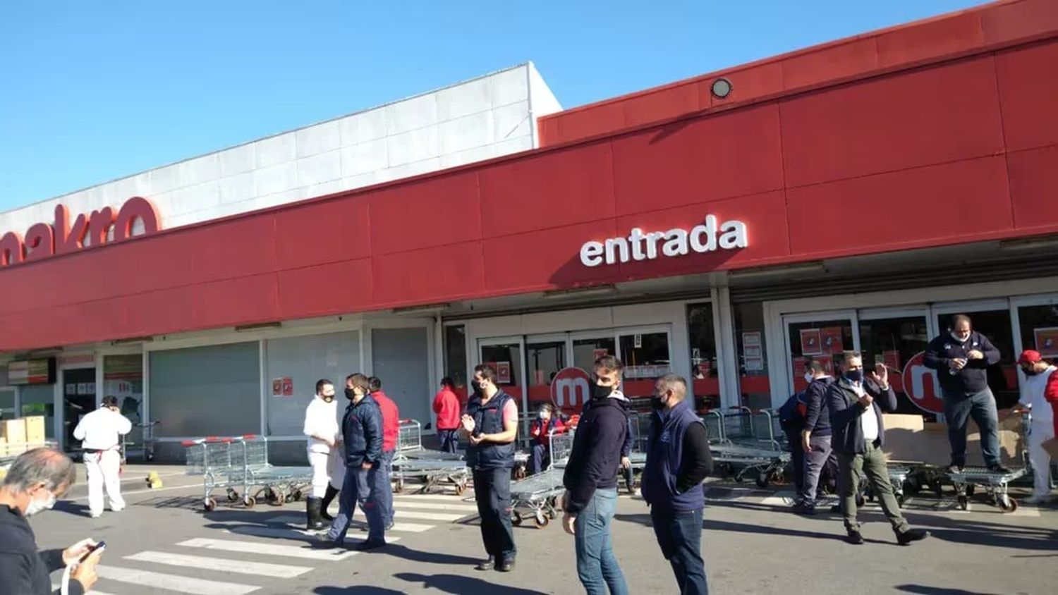 Makro cuenta con 24 sucursales en todo el país.