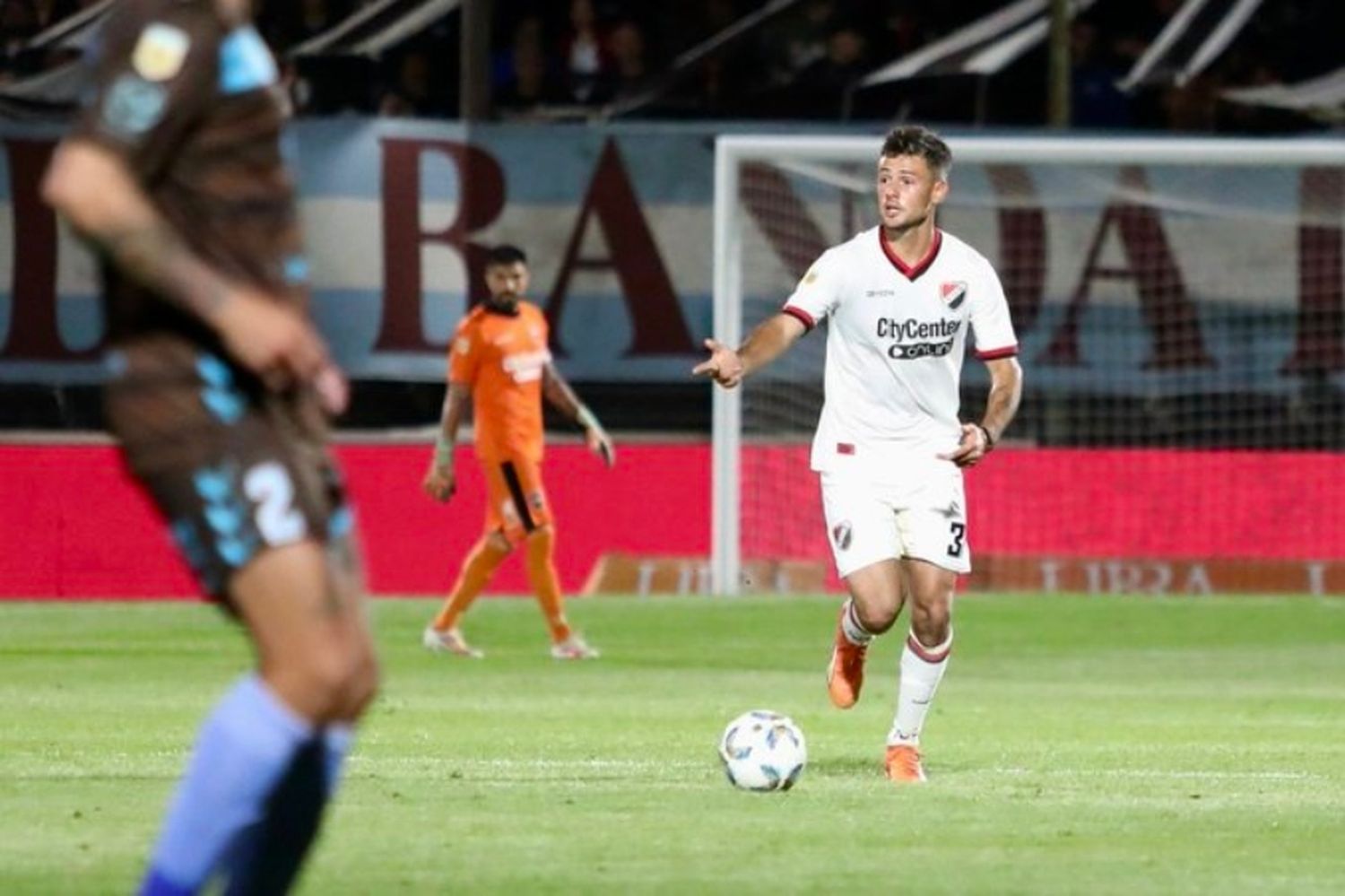 En un partido muy discreto, Newell’s igualó 0-0 con Platense y no pudo meterse en zona de clasificación