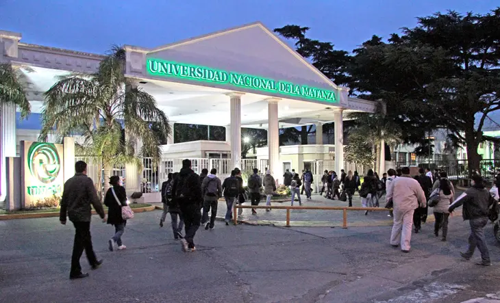 Sólo dos de cada diez alumnos se reciben a tiempo en las universidades del Conurbano bonaerense