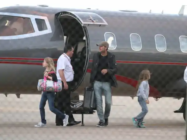 Tinelli y Valdés juntos en el regreso de sus vacaciones