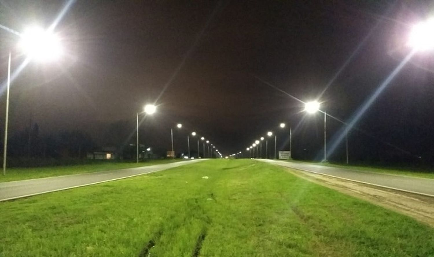 El Acceso Sur cuenta con nueva luminaria LED