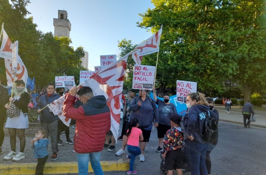"Pedimos justicia por todos los asesinados por gatillo fácil"