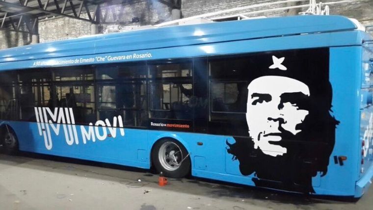 Polémica por la cara del Che Guevara en un colectivo