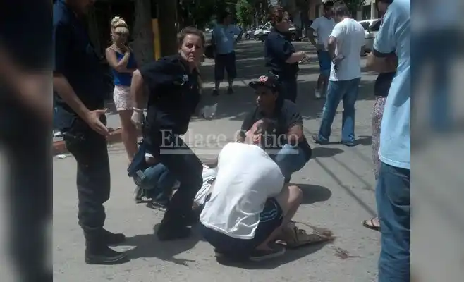 Zárate: En un video aseguran que "el Municipio paga por una sola ambulancia"