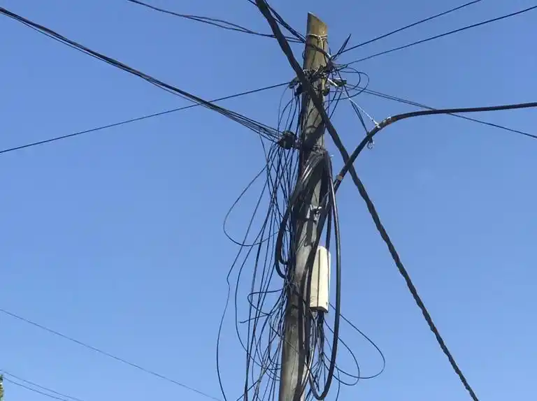 La Usina detectó tendido clandestino de cables sobre sus instalaciones