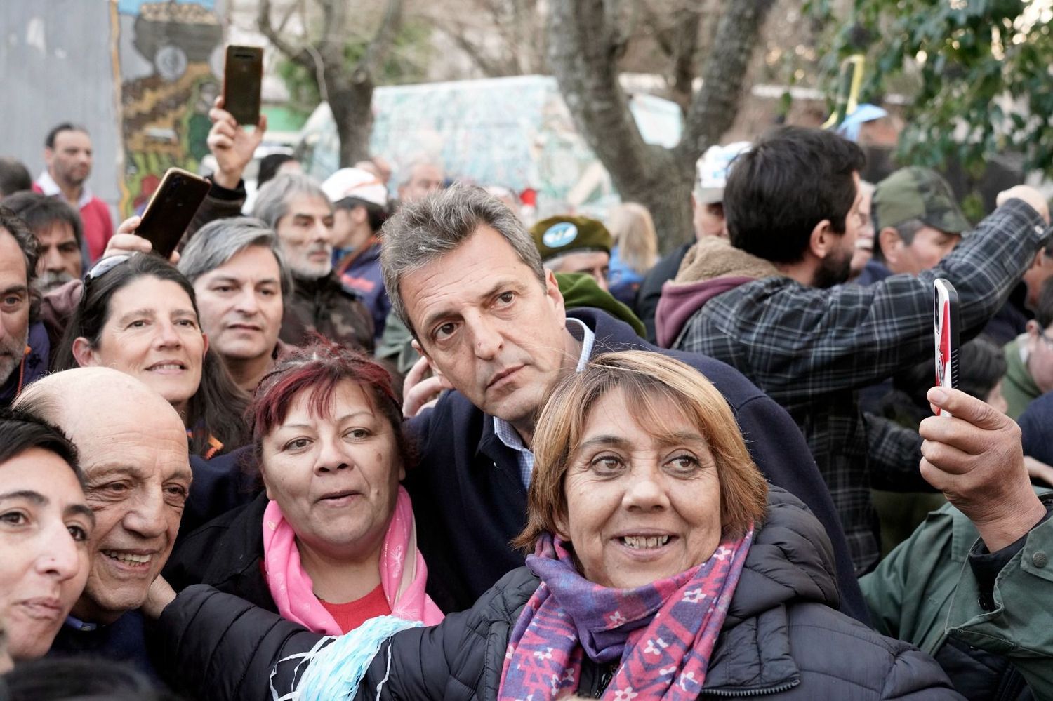 Defender la inversión en el cuidado de las infancias, el eje de Massa con familias en Berazategui