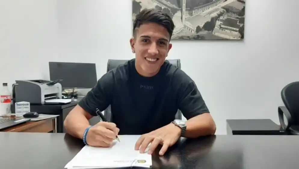 Kevin Ortiz extendió su vínculo con Rosario Central