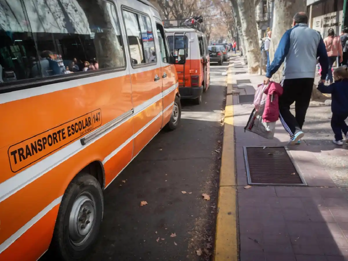 Piden que se declare la emergencia para transportistas escolares