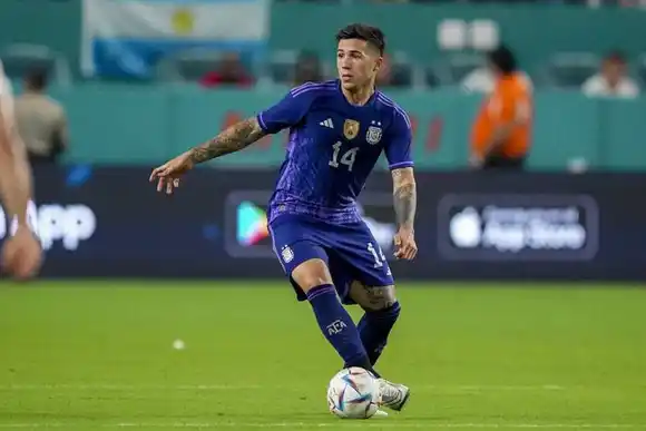 Manchester United pagaría 120 millones de euros para llevarse  a Enzo Fernández