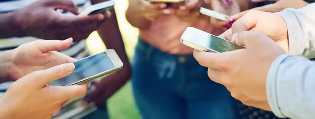 Momento Buenas y Santas, episodio 06: Uso de la tecnología en los adolescentes