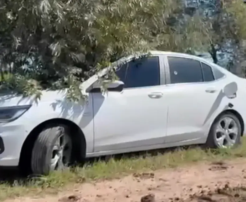 Macabro hallazgo en San Antonio de Areco: hallan muerta a una pareja dentro de un auto