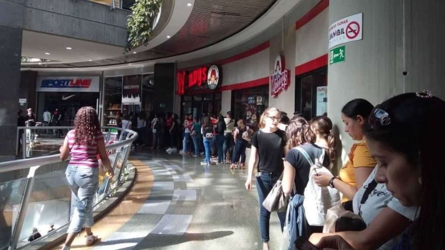 RECUPERACIÓN EN PUERTAS: lo que esperan los centros comerciales para diciembre