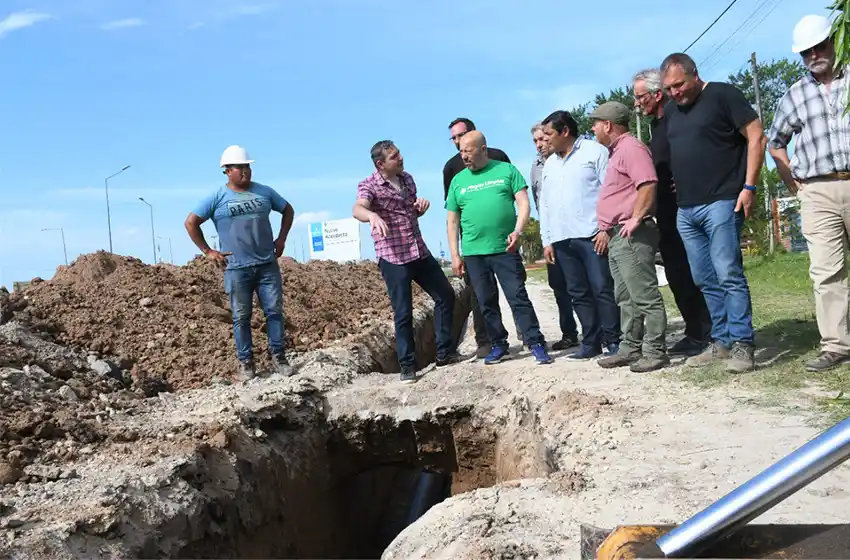 Obras Públicas: avanza la obra del acueducto Santa Clara del Mar - Mar Chiquita