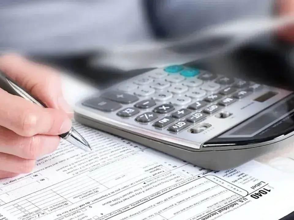 Las PyMEs argentinas enfrentan 62 impuestos y regímenes administrativos por año