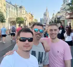 Nicolás Fiorotto: “Mi viaje a los parques temáticos 
de Estados Unidos: Disney y Universal”