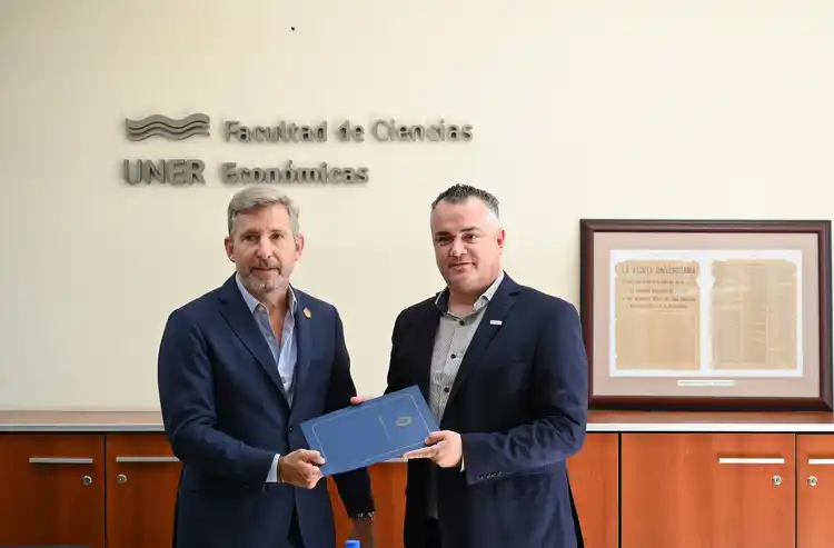 El gobierno provincial formalizó la donación del edificio de la Facultad de Ciencias Económicas a la UNER