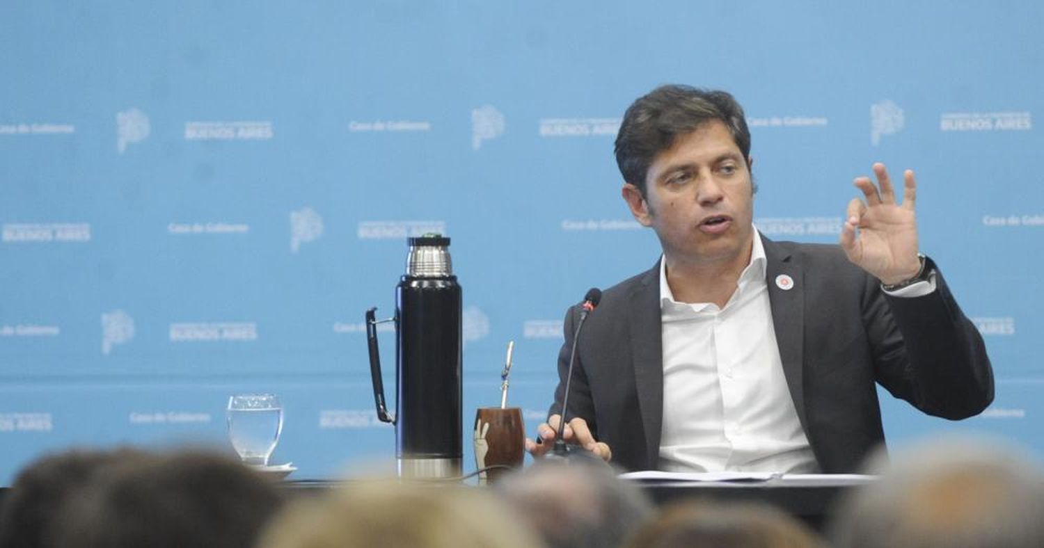 Kicillof apoyó la medida de fuerza y volvió a arremeter contra Milei.