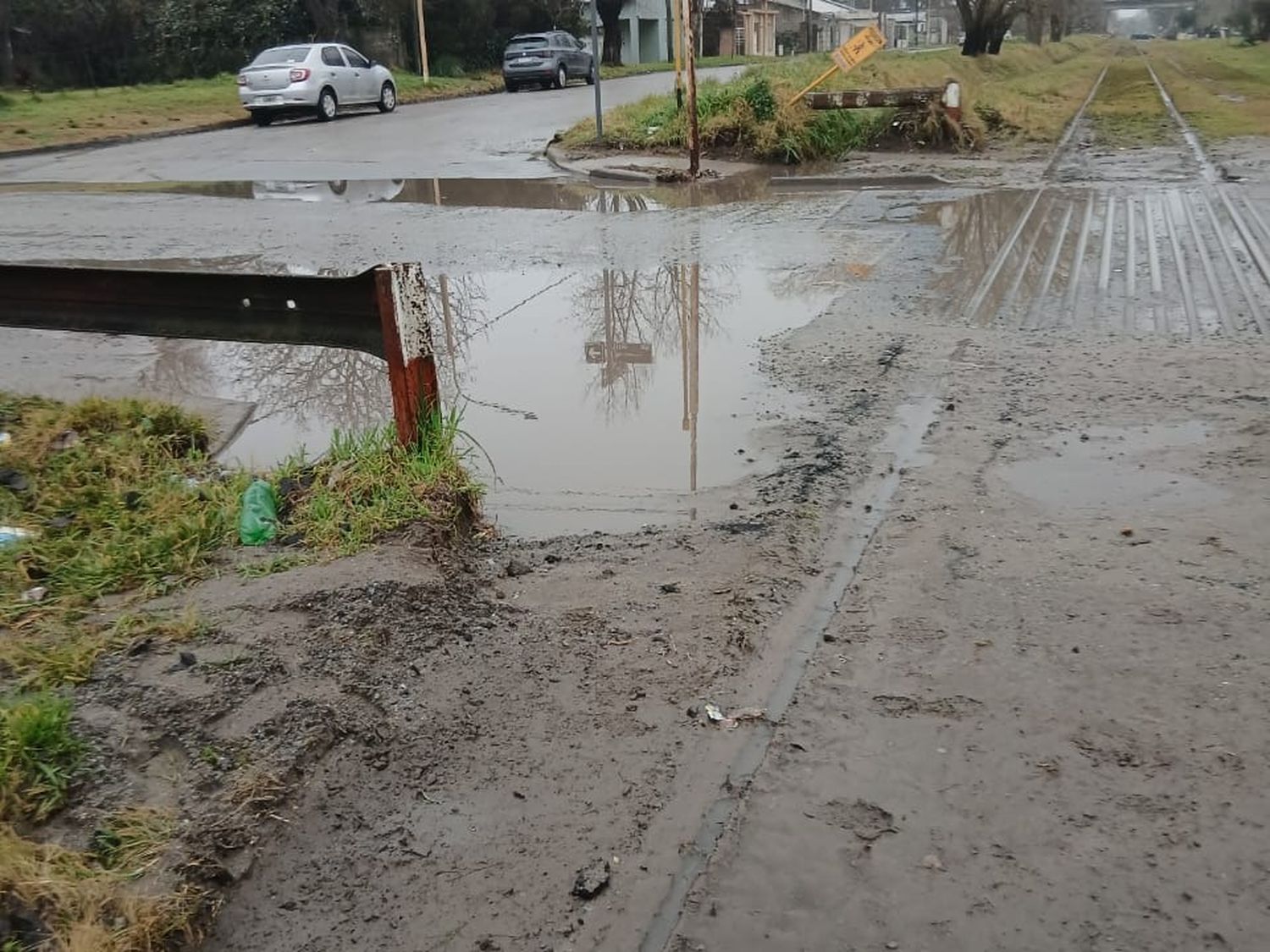 Güemes y Darragueria, la esquina que se inunda en cada tormenta