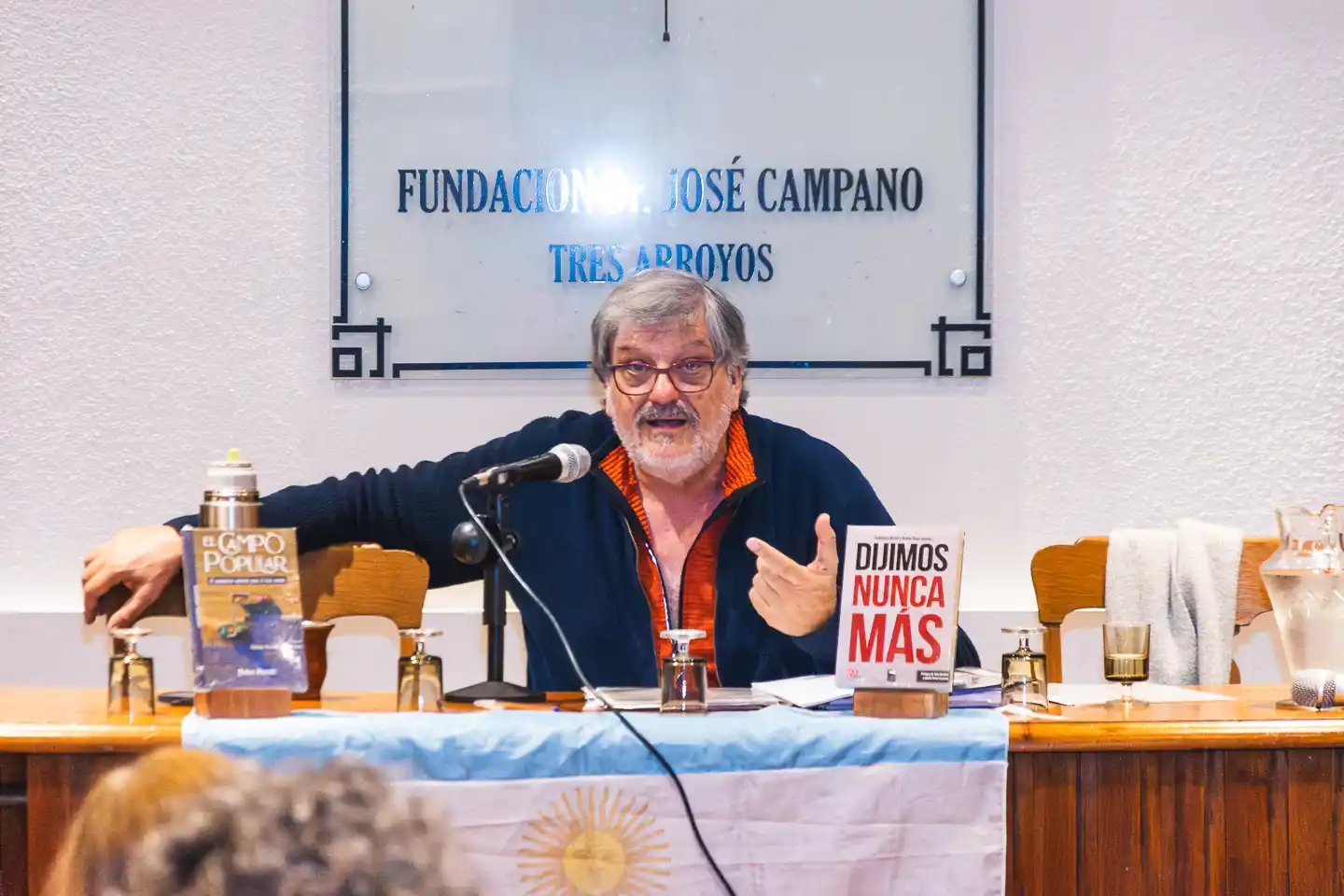 Pedro Peretti brindó una charla en la Biblioteca Campano