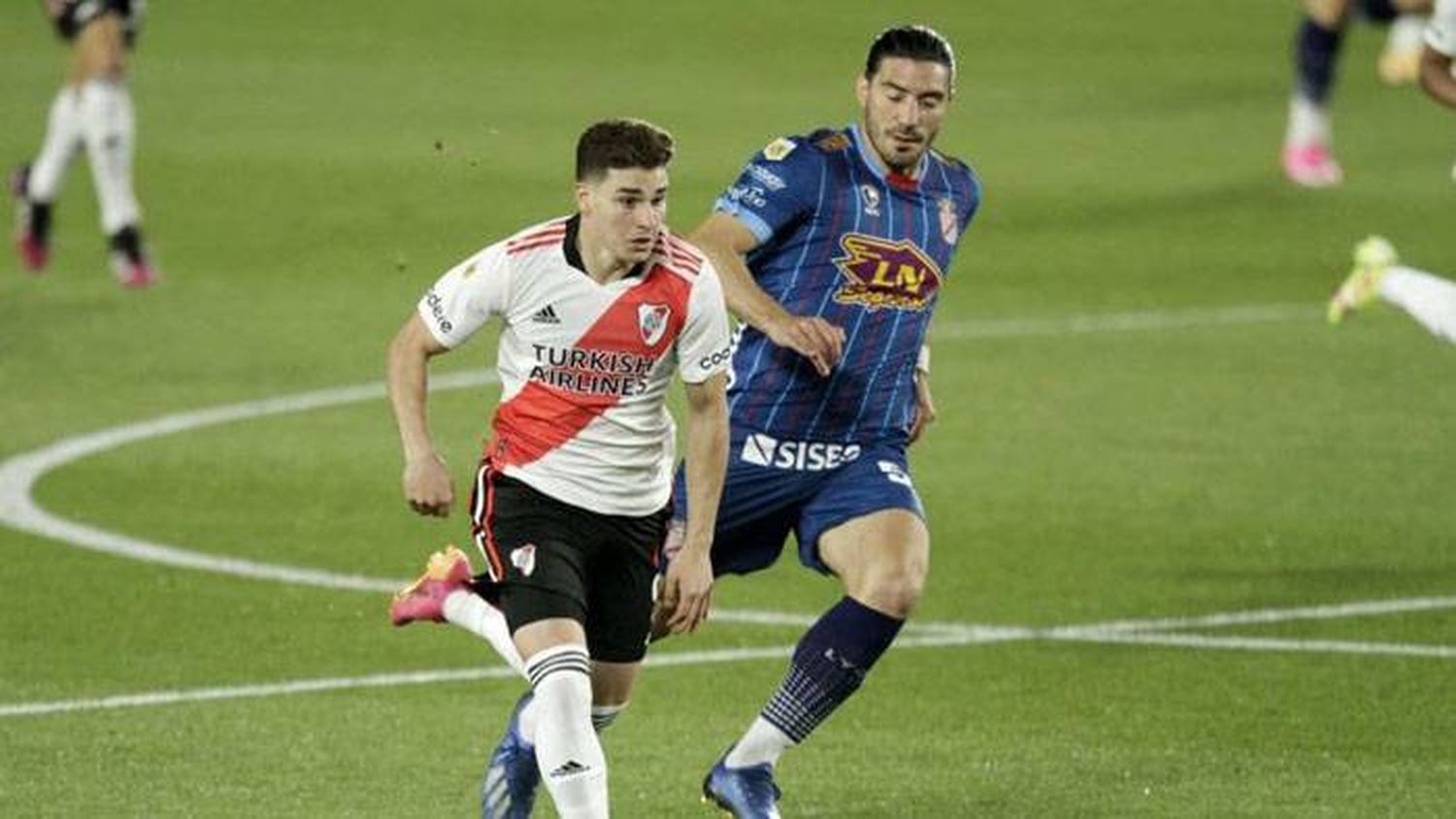 River superó a Arsenal en un partido clave