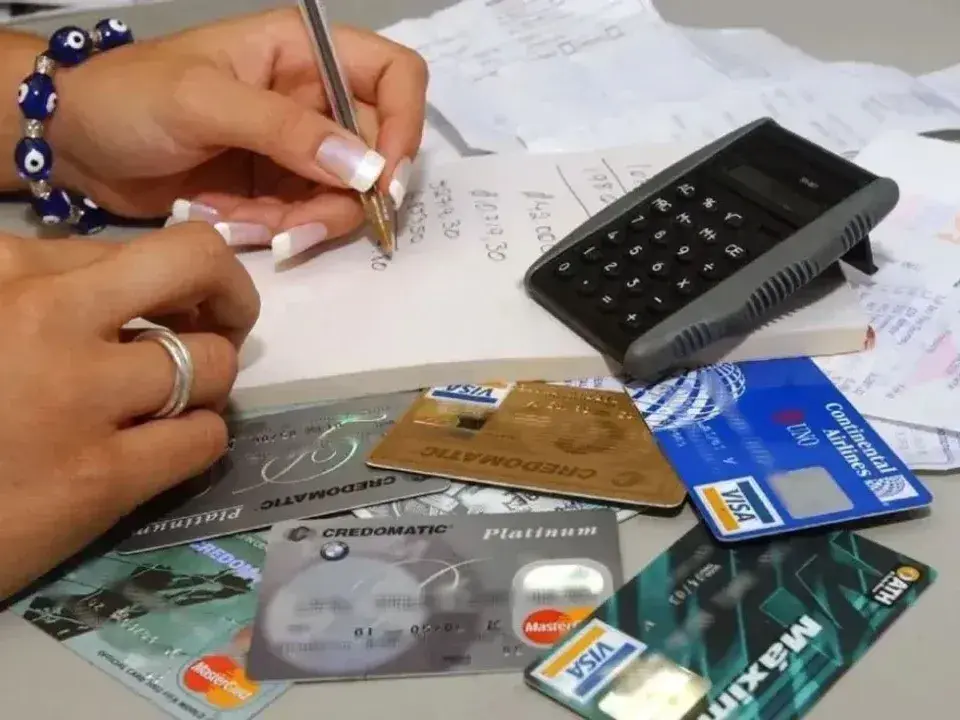La mora en las familias sigue en alza, se triplicó en un año y quedó al borde del 13%