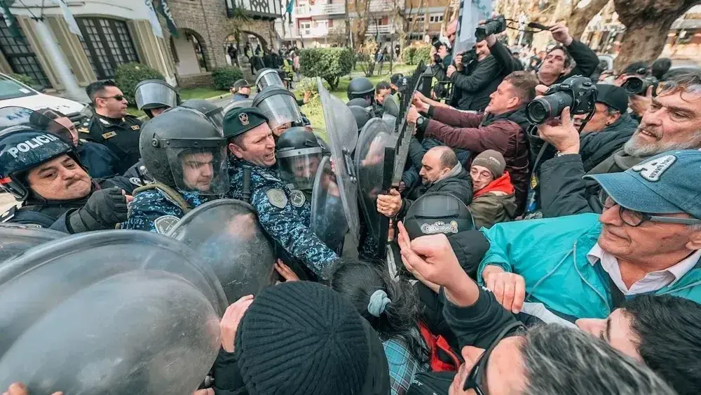 Marcha de la bronca: Mar del Plata se movilizó por seguridad hasta la Jefatura Departamental