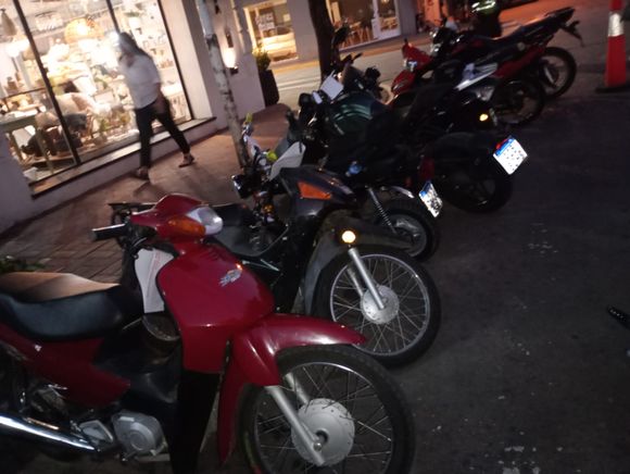 Operativo de tránsito: 12 motos secuestradas por falta de documentación y casco