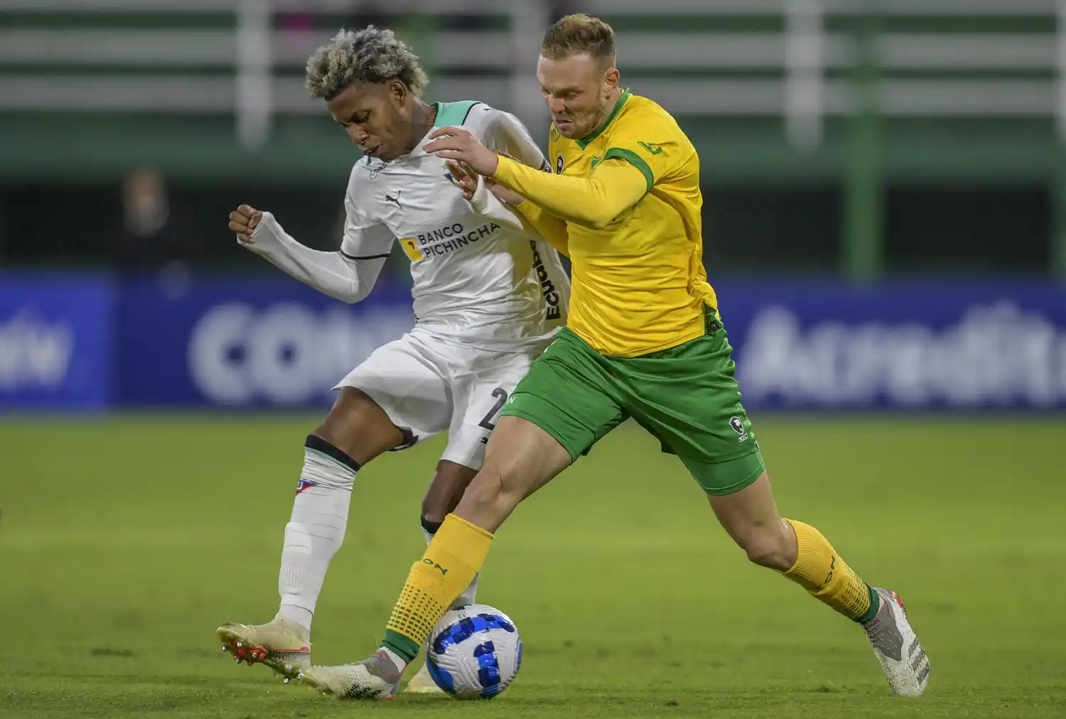 Defensa pagó caro su falta de contundencia