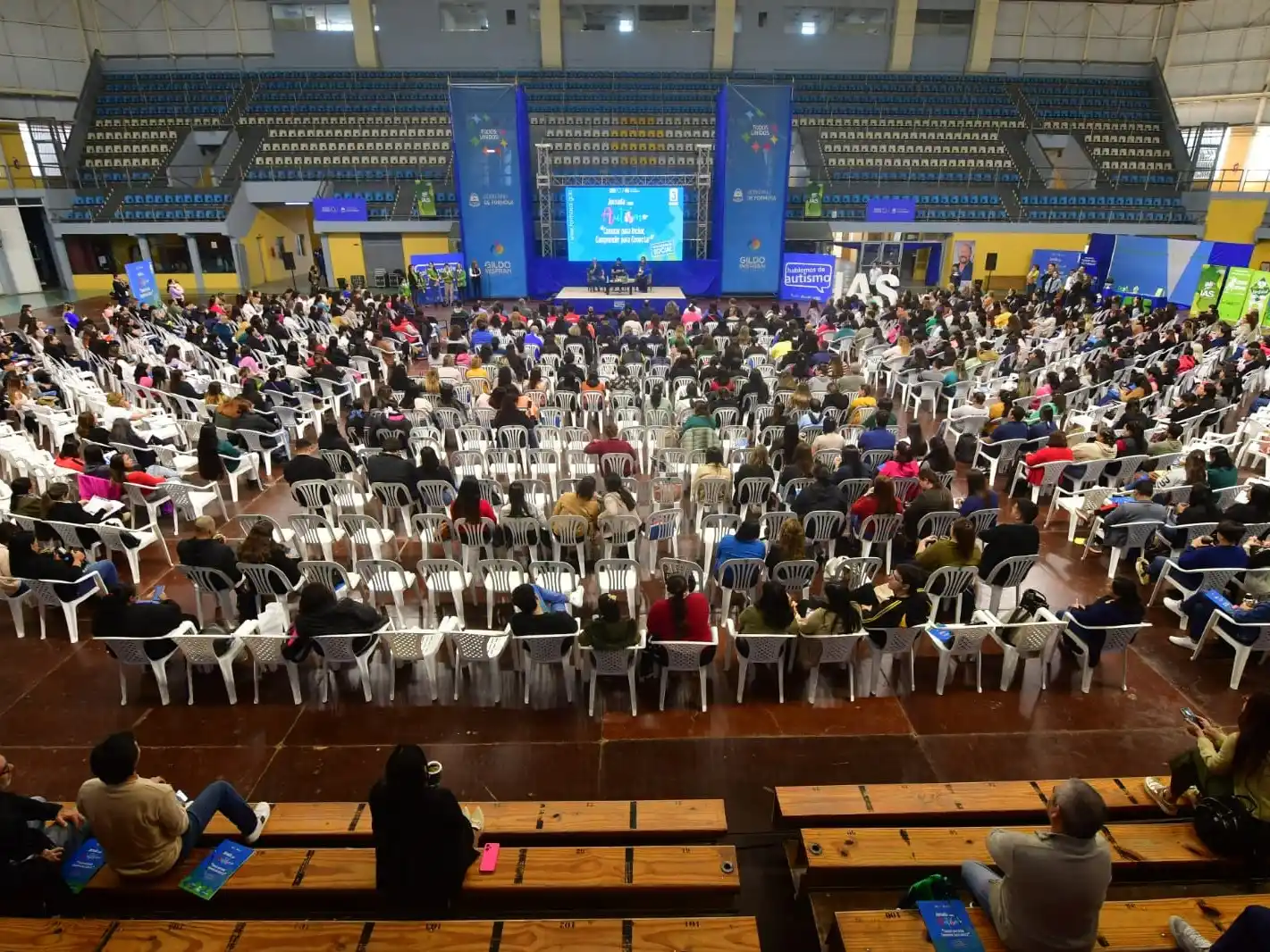 Alrededor de 2400 personas participaron de una jornada sobre autismo en el Estadio Cincuentenario