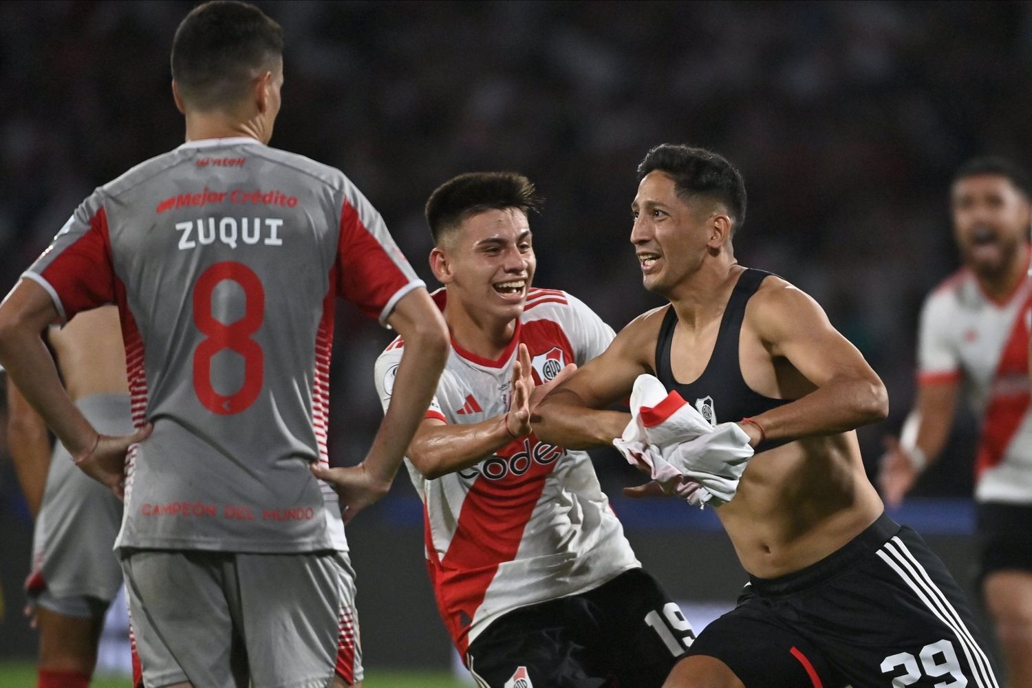 River lo dio vuelta ante Estudiantes y es el campeón de la Supercopa Argentina