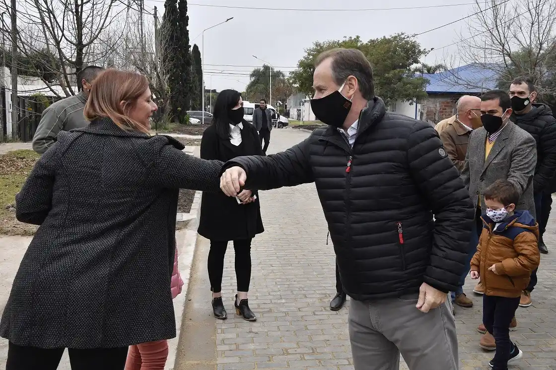 La provincia suspendió nuevas habilitaciones de actividades y servicios 