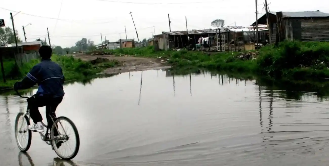 Algunos establecimientos aún funcionan como centros de evacuación y refugio.