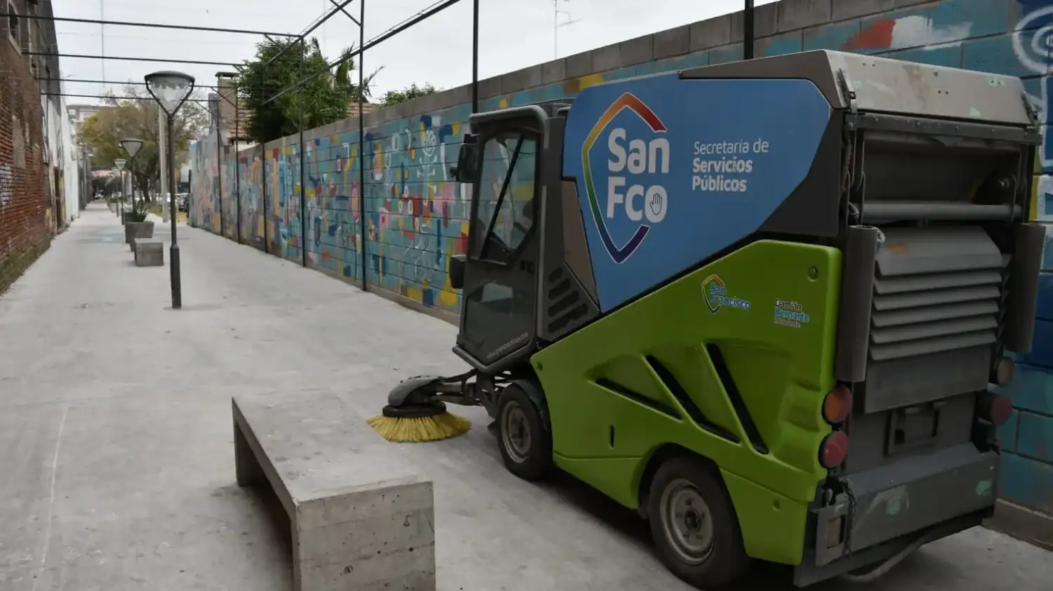 Repararon y recuperaron una minibarredora para optimizar las tareas de limpieza en San Francisco