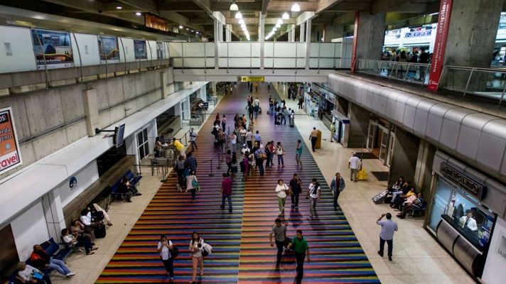 ¡LES PERDIERON LAS MALETAS A LOS PASAJEROS! Así Iberia inaugura el primer vuelo Madrid-Caracas