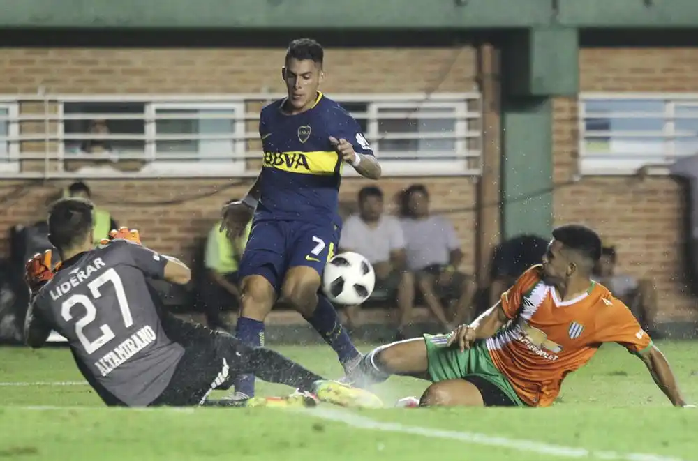 Boca concretó otro triunfo ajustado para seguir arriba