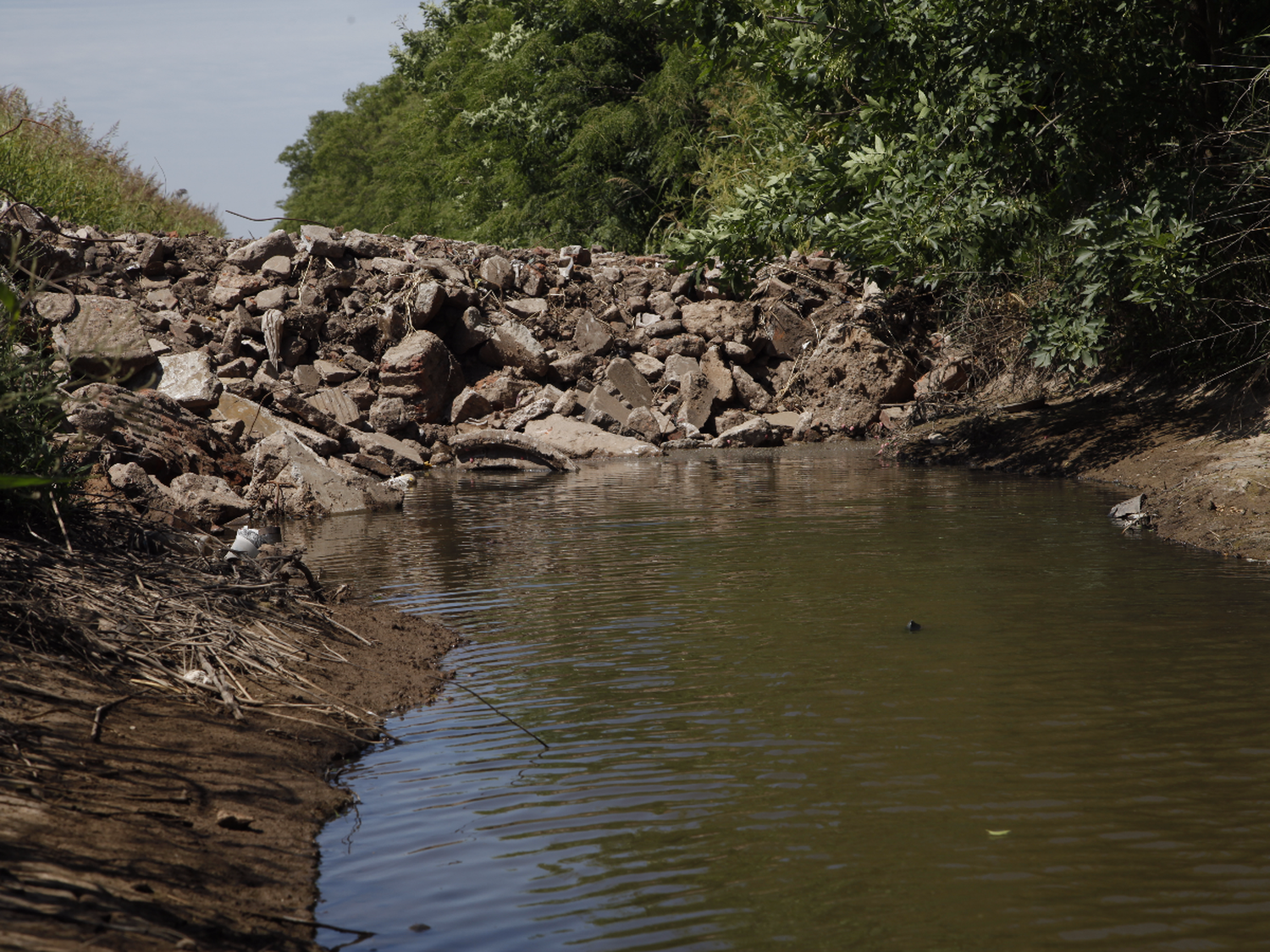 Productores rurales advierten sobre obstrucciones en canal interprovincial 