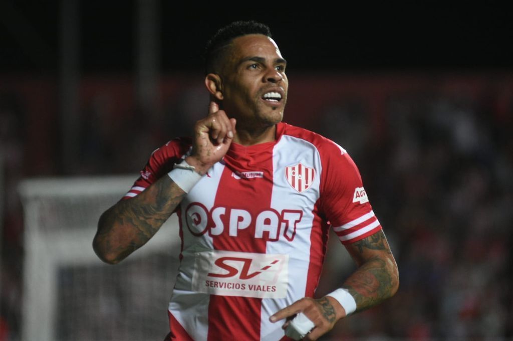 Unión le ganó a Atlético Tucumán