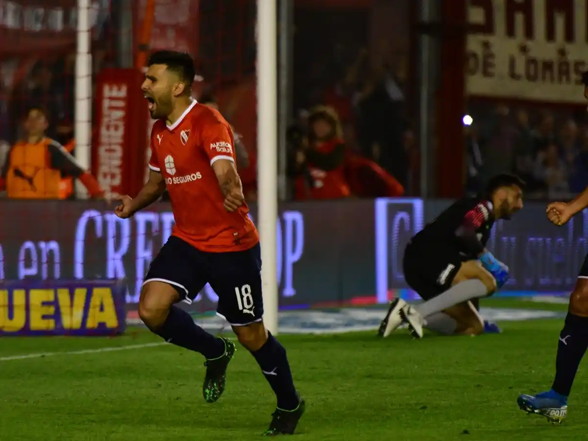 Independiente venció a San Lorenzo con un doblete de SIlvio Romero